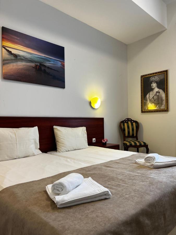 Hotel Central Балчик Экстерьер фото